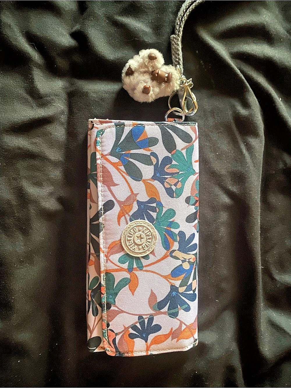 Kipling Floral Wristlet Wallet in Pink & Multicolor